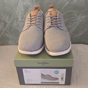 Goodfellow & Co Kev Gray Sneakers Bungee Cord Extra Padding 9.5 NIB